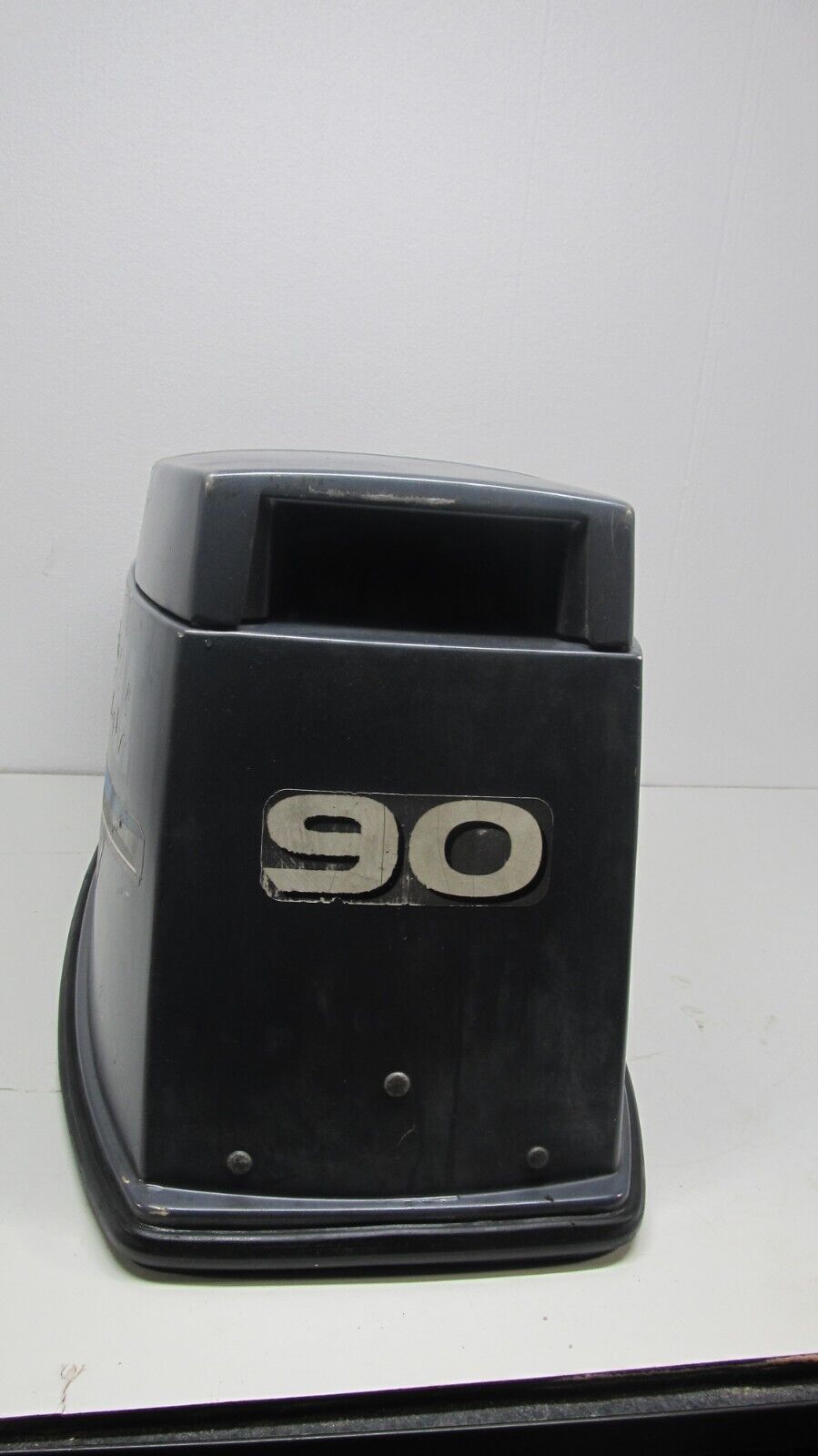 6569686