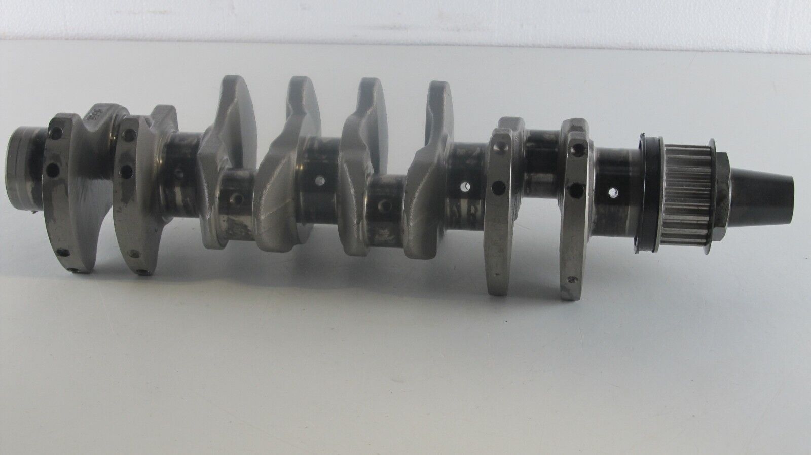 6351372